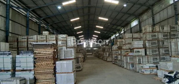 image GUDANG LUAS 900M² DI KLAPANUNGGAL, SHM SIAP PAKAI (4)