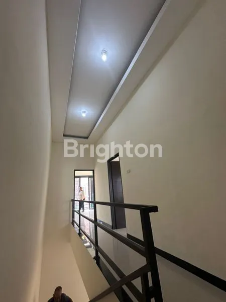 image DIJUAL RUMAH 2 LANTAI BARU GRESS – READY UNIT!  (2)