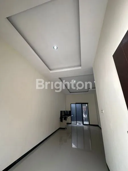 image DIJUAL RUMAH 2 LANTAI BARU GRESS – READY UNIT!  (7)