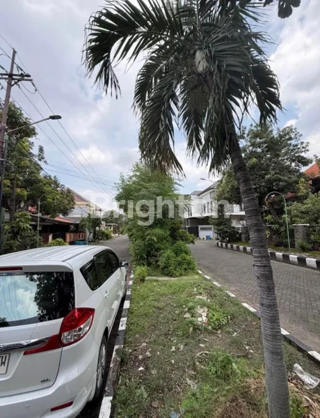 image HUNIAN NYAMAN & TERAWAT 2 LANTAI DI PERUM RUNGKUT HARAPAN (2)
