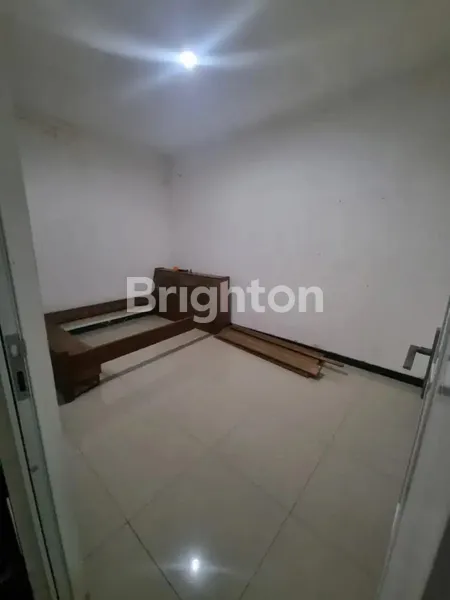 image DIJUAL RUMAH SECOND TERAWAT PONDOK CANDRA, DEKAT BANDARA JUANDA DAN MERR  (3)