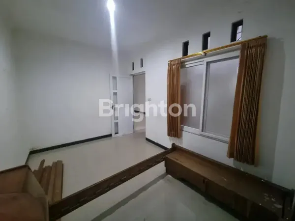 image DIJUAL RUMAH SECOND TERAWAT PONDOK CANDRA, DEKAT BANDARA JUANDA DAN MERR  (6)