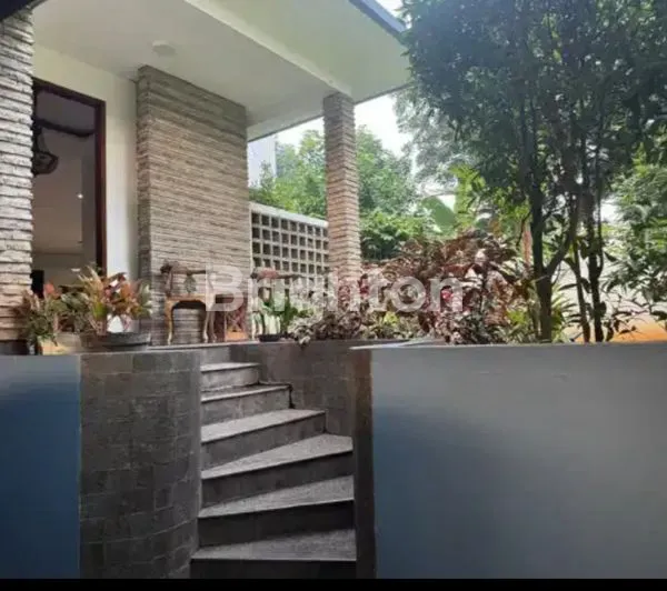 image RUMAH EKSKLUSIF 4KT DI CLUSTER MENTENG BINTARO (2)