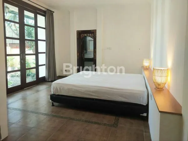 image VILLA FOR RENT SEMI FURNISHED AT SANUR (8)
