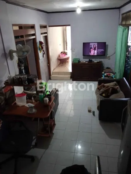image RUMAH RUNGKUT HOOK TERAWAT STRATEGIS DEKAT MERR, UPN (3)