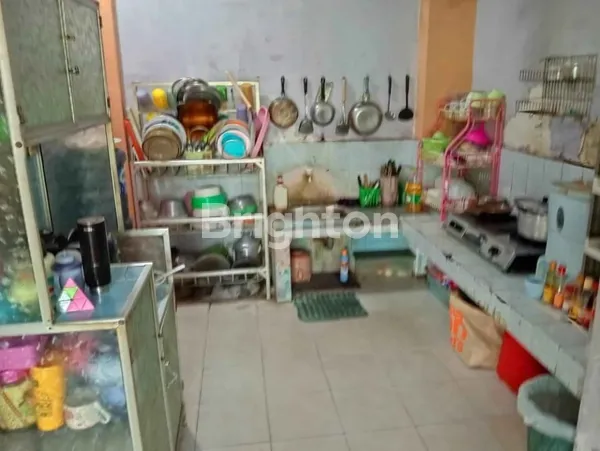 image RUMAH RUNGKUT HOOK TERAWAT STRATEGIS DEKAT MERR, UPN (6)