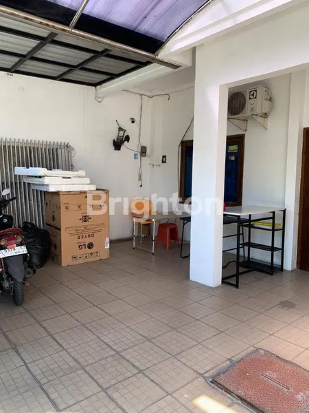 image DIJUAL RUMAH RUNGKUT PERMAI HADAP JALAN RAYA BESAR POSISI STRATEGIS DI RUNGKUT PERMAI SURABAYA (2)