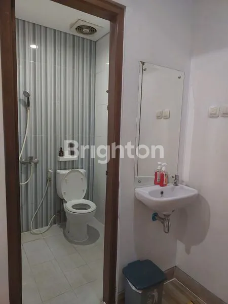 image RUMAH MEWAH FULL FURNISHED DI GRAND MELATI, LT 151M² (5)