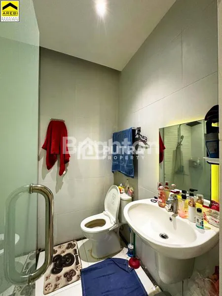 image RUMAH 2.5 LANTAI FULL FURNISHED, SHM, DI JLN KARYA DAME (3)