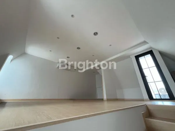 image RUMAH MEWAH DI PERUMAHAN ELIT KELAPA GADING (6)