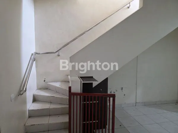 image HUNIAN STRATEGIS 4KT DI JL. PURIBETA 2 (5)