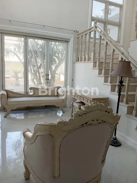 image DISEWAKAN RUMAH DI PERUMAHAN ELIT REGENCY 21, FULL FURNISH SIAP HUNI (5)