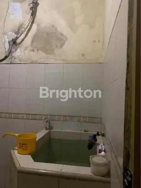 image RUMAH LAMA RUNGKUT ASRI LOKASI STRATEGIS DEKAT KAMPUS UPN  (4)