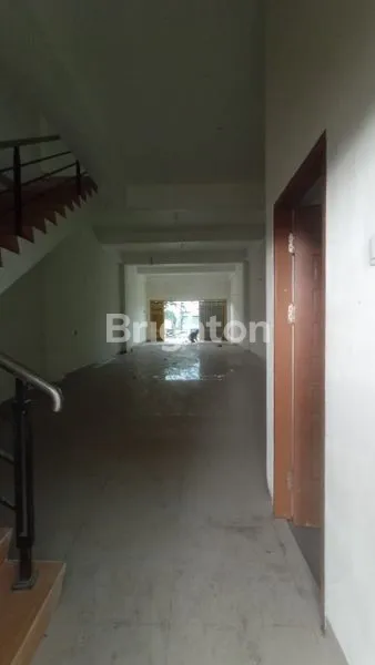 image RUKO TIGA LANTAI SAMPING ANDALAS KM 8 (7)