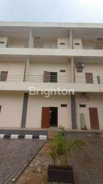 image RUKO TIGA LANTAI SAMPING ANDALAS KM 8 (8)