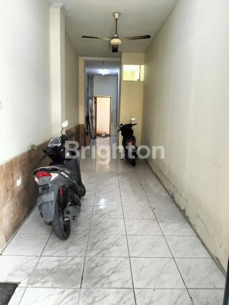 RUKO DISEWAKAN PERLANTAI KOS KOSAN ATAU BISA BUAT OFFICE DAERAH TANJUNG DUREN RAYA