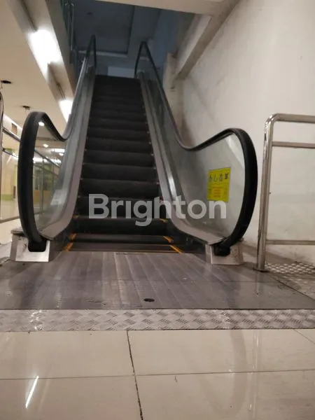 image RUANG USAHA TOSERBA STARTEGI DI MASARAN SRAGEN... (8)