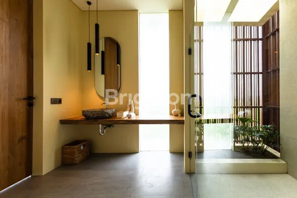 image BRAND NEW 2-BEDROOM FULLY SERVICE VILLA FOR RENT – ONLY 2 MINUTE TO CEMAGI BEACH , BALI (7)