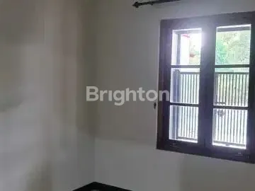 image RUMAH 2 LANTAI SIAP HUNI DI PURI SURYA JAYA (3)