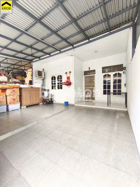 image RUMAH 2 LANTAI SIAP HUNI DAERAH KATAMSO MEDAN (1)