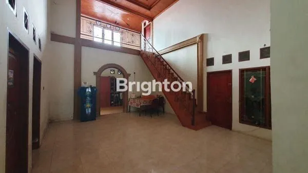 image RUMAH 5 KT DI UMBAN SARI DENGAN LUAS TANAH 405M², SIAP HUNI (2)