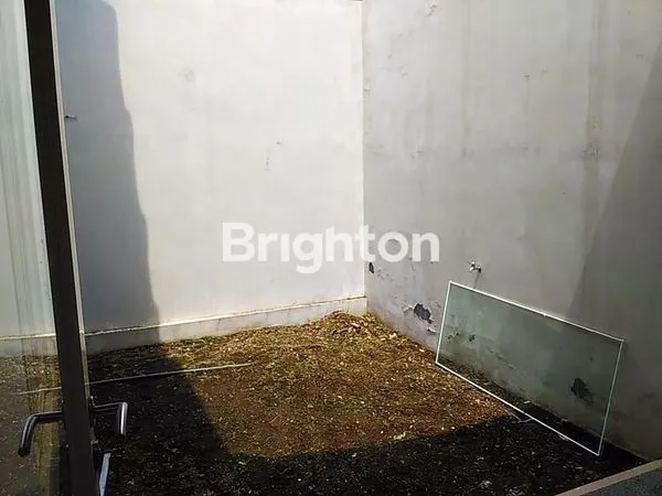 image RUMAH BAGUS MODERN DIJUAL CEPAT DI  AUSTINEVILLE TIDAR KOTA MALANG  (6)