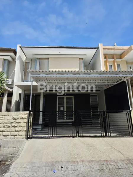 image RUMAH 2 LANTAI MINIMALIS SAN DIEGO - PAKUWON CITY, SURABAYA TIMUR. SEMI FURNISHED & SIAP HUNI. DEKAT PAKUWON CITY MALL, SHANGHAI PARK, KAMPUS WIDYA MANDALA - ITS, GLORIA - CITA HATI - XIN ZHONG SCHOOL, RAYA KERTAJAYA INDAH - MERR DHARMAHUSADA INDAH, DLL. (1)