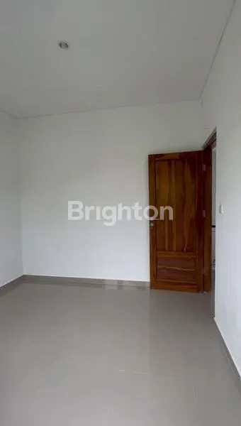 image RUMAH BARU 2 LANTAI DI MONANG MANING (2)