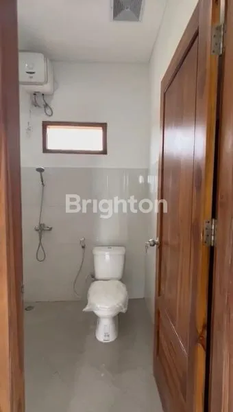 image RUMAH BARU 2 LANTAI DI MONANG MANING (4)