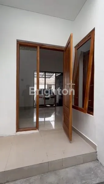 image RUMAH BARU 2 LANTAI DI MONANG MANING (7)