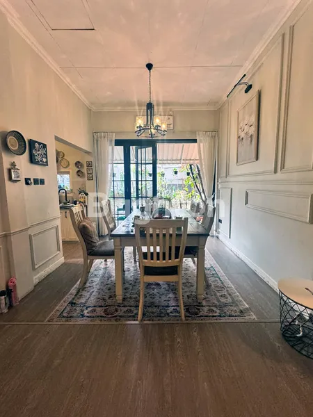 image 2 RUMAH CANTIK DAN 1 RUKO DALAM 1 LAHAN DI AREA KELAPA DUA KEBON JERUK (2)