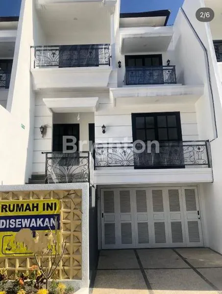 image RUMAH 2 LANTAI DI PEMOGAN DENPASAR SELATAN (1)