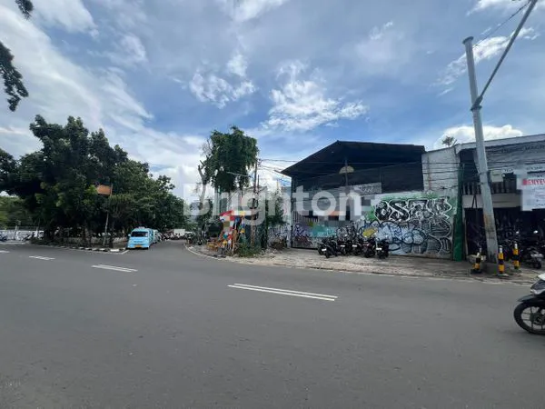 image GUDANG PINGGIR JALAN RAYA UTAMA SIAP PAKAI KEBON JERUK JAKARTA BARAT (2)