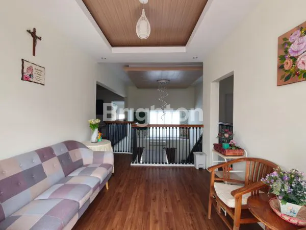 image RUMAH 2 LANTAI NYAMAN DI PERUMAHAN ELITE BALIKPAPAN (6)