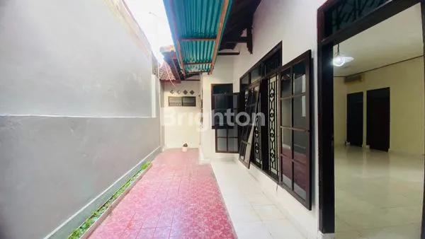 image DISEWAKAN RUMAH BESAR 1 LANTAI DI SIDAKARYA, DEKAT RENON - SIAP HUNI  (7)