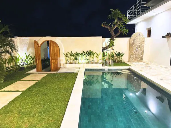image BRAND NEW 4BR VILLA WITH ROOFTOP & POOL – PADONAN CANGGU (MONTHLY RENTAL) (1)