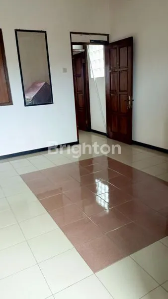 image RUMAH HOOK 2 LANTAI VIEW TAMAN BERMAIN (6)