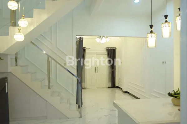 image RUMAH SEWA PLAMONGAN INDAH FURNISH MURAH DENGAN FASILITAS MEWAH (7)