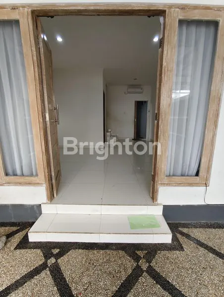 image DISEWAKAN RUMAH 2 LANTAI MODERN DI SIDAKARYA , LOKASI NYAMAN & LUAS   (4)