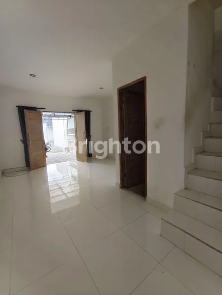 image DISEWAKAN RUMAH 2 LANTAI MODERN DI SIDAKARYA , LOKASI NYAMAN & LUAS   (5)