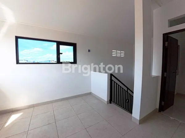 image RUMAH BARU 3 LT DURI KEPA DKT TANJUNG DUREN ROW 2 MOBIL JAKARTA BARAT (8)