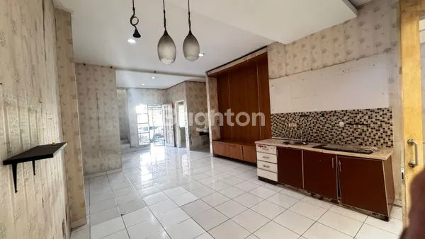 image RUMAH 2 LANTAI DI FLUORITE GADING SERPONG (2)