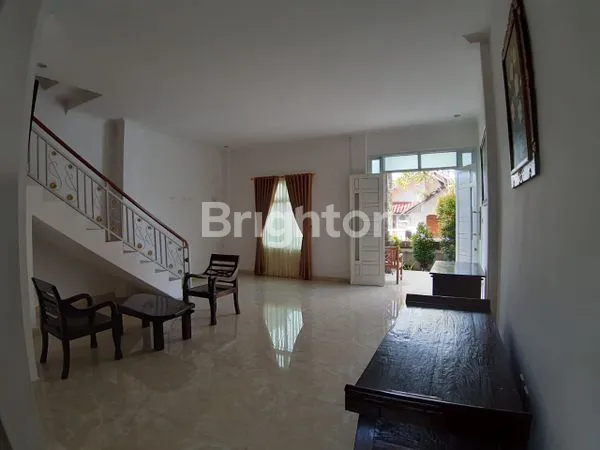 image RUMAH MEWAH DI PERUM KORI NUANSA JIMBARAN (4)