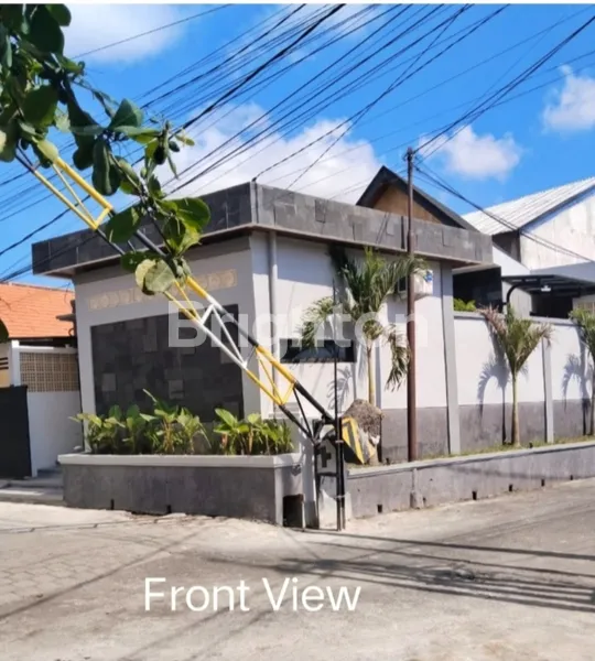 image VILLA SHM FULL FURNISH LOKASI STRATEGIS DEKAT SPORT HALL ONE GATE SYSTEM DI KAWASAN TAMAN GRIYA JIMBARAN BALI (1)
