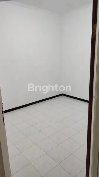 image RUMAH TAMAN PONDOK INDAH WIYUNG BEBAS BANJIR (4)