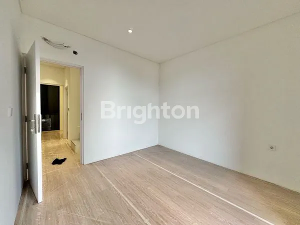 image RUMAH BARU 3 LANTAI ROW 2 MOBIL DEKAT MAL CENTRAL PARK DI TANJUNG DUREN JAKARTA BARAT (6)