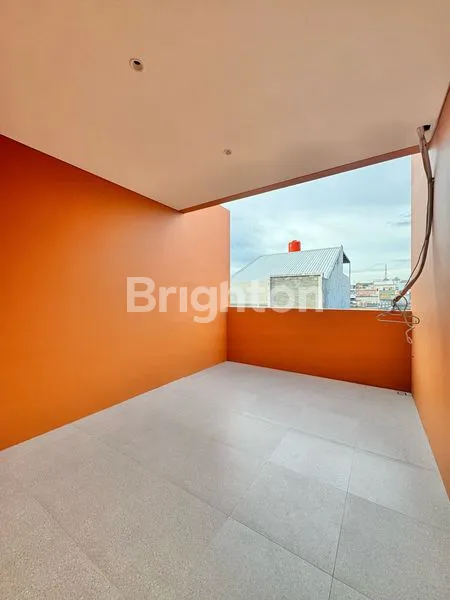 image RUMAH BARU 3 LANTAI ROW 2 MOBIL DEKAT MAL CENTRAL PARK DI TANJUNG DUREN JAKARTA BARAT (7)