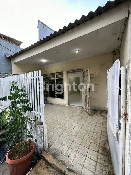 image RUMAH 2 LANTAI DI BANDENGAN JAKARTA UTARA  (1)