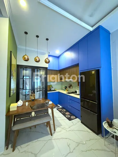 image RUMAH MODERN KOMPAK DENGAN BERBAGAI KEMUDAHAN AKSES DI CILANDAK KKO JAKSEL (2)