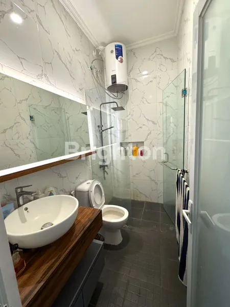 image RUMAH MODERN KOMPAK DENGAN BERBAGAI KEMUDAHAN AKSES DI CILANDAK KKO JAKSEL (5)